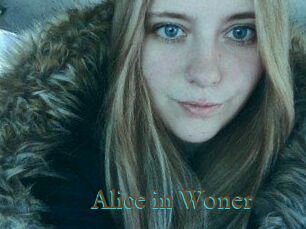 Alice_in_Woner