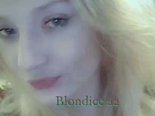 Blondiee_22