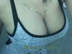 Brunette_swet