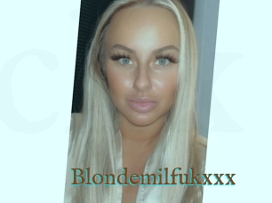 Blondemilfukxxx