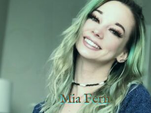 Mia_Fern