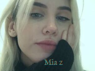 Mia_z