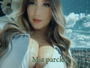 Mia_parcker