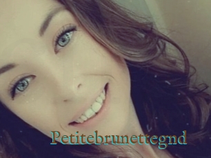 Petitebrunettegnd