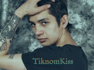 TiknomKiss